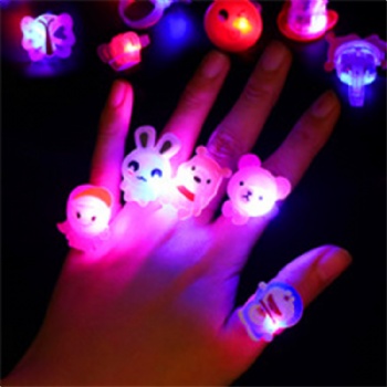 硅胶创意戒指硅胶磁铁手环广告促销小礼品创意荧光戒指可开模定制
