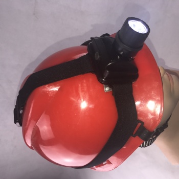 尚为SW2221 | 智能恒流、恒功率微型防爆头灯