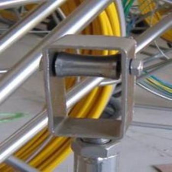 厂家电工用φ11mm/150m穿管器 电缆穿线器 带轮玻璃钢引线器