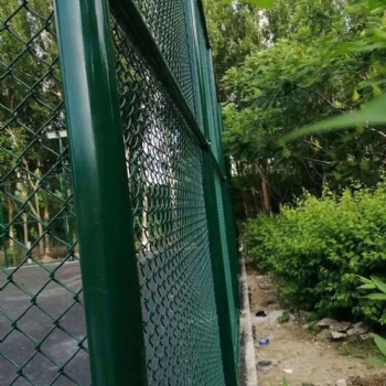 球场围网 体育场围网 护栏网 草坪护栏 篮球场围网 足球场围网 网球场围网