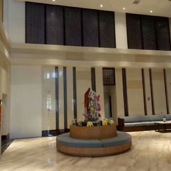 中式拉丝玫瑰金不锈钢屏风酒店会所花格黑钛金属隔断红青古铜定制