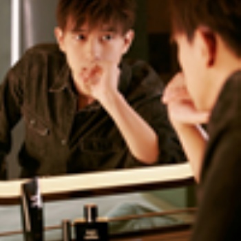 李现，杨紫主演的《亲爱的热爱的》剧目正招商植入