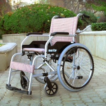 出租轮椅租赁电动轮椅出租轻便折叠轮椅租赁老年代步车