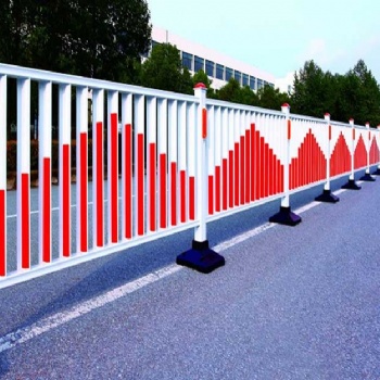市政城市护栏 道路交通中心隔离护栏 美化城市款式精美安装方便