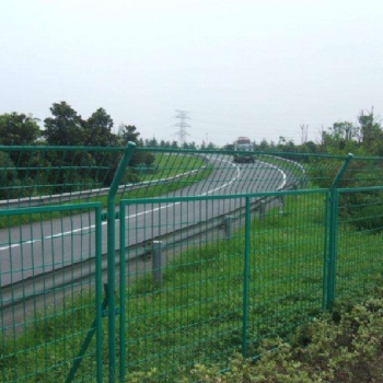 河北厂家高速公路护栏铁路围栏铁丝网双边丝护栏可定制
