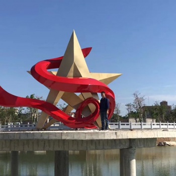 东莞长大雕塑公司承接的湛江红色经典主题不锈钢雕塑安装完成了