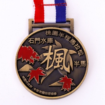 半程马拉松奖牌，枫叶古铜挂牌，广州挂牌生产