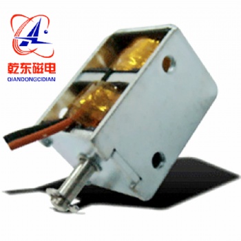 微型双向保持式电磁铁自保持牵引电磁铁QDLK0521定制厂家