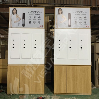 视觉空间定制新款发光智能锁展示柜台