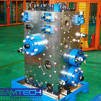 液压件生产厂家山东森特克液压专业设计制作液压阀组，插装阀组件