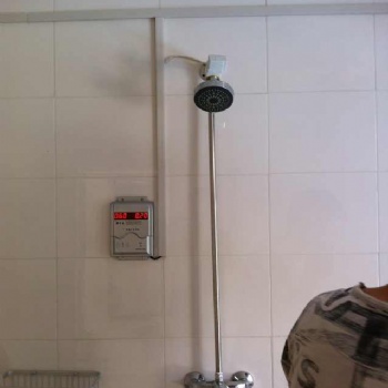 淋浴间节水控制系统，淋浴刷卡扣款机，水控机生产厂家
