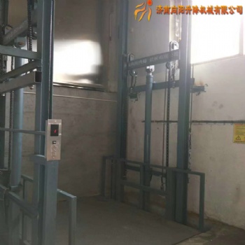 烟台液压升降台导轨链条式提升机厂房电梯生产定制