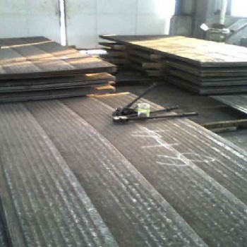 高铬复合耐磨板堆焊耐磨板10+8双金属耐磨板