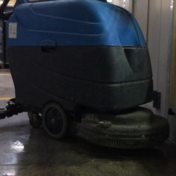 北京洗地机 扫地机 刷地机 地毯机 沙发机专业维修 电瓶以旧换新
