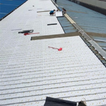昆山钢结构屋面生锈漏水翻新处理用强力自粘防水卷材
