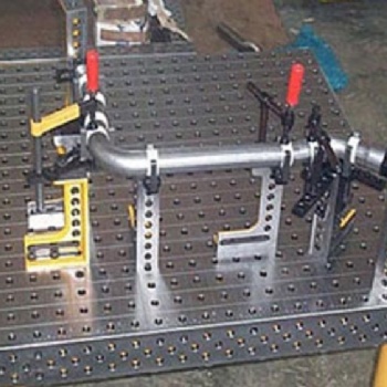 沧州定做 大型铸件 三维柔性焊接平台 多孔定位工装电焊台 价格低