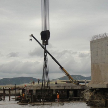 苏州中潜救助打捞 清淤 摄影检测 管道安装 电缆敷设 管桩切割 封堵拆除