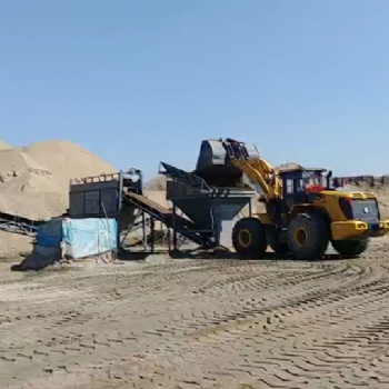 移动砂石料筛分破碎制砂机,高产量河沙水洗生产线,螺旋洗石机