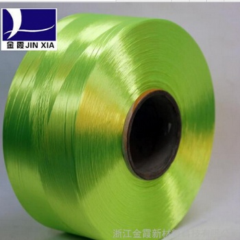 涤纶扁平丝是一字型喷丝板纺丝的