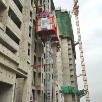 秦皇岛鹏凯建机---专业生产施工升降机