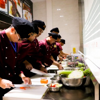 海口中餐西点西餐培训学校