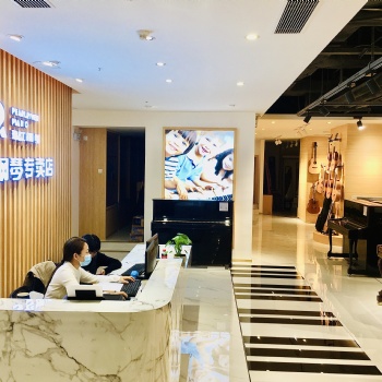 广州天河北珠江钢琴价格