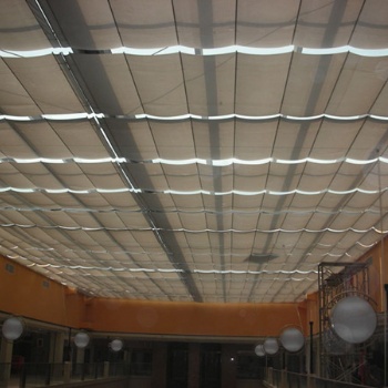 购物广场中庭玻璃顶面电动折叠式天棚帘