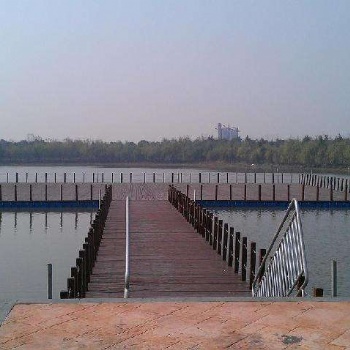 深圳鸿粤河道栏杆厂家