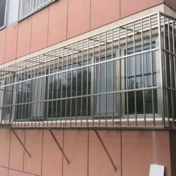 北京顺义李桥安装防盗窗防盗网安装防护栏