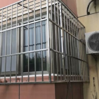 北京房山区专业防盗窗防盗门安装燕山防盗门安装