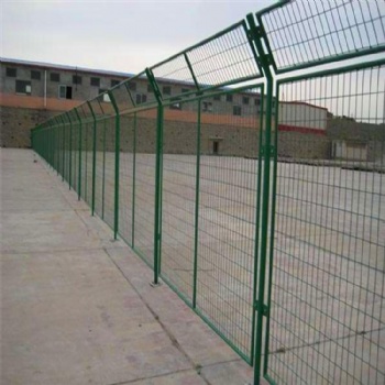草绿公路焊接隔离栏A且末A草绿公路焊接隔离栏销售
