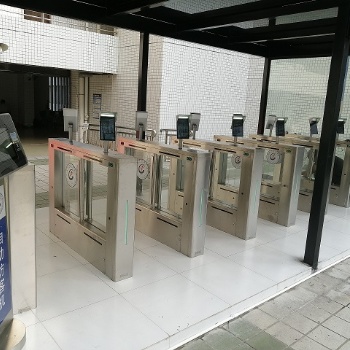 学校人脸识别门禁系统宿舍管理系统