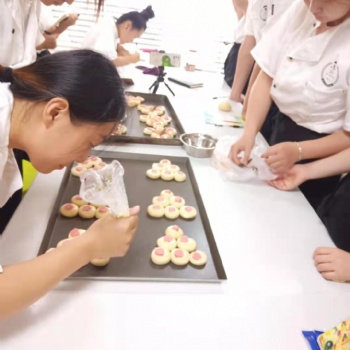 聊城正规的蛋糕培训学校