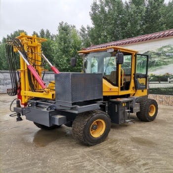 江苏护栏打桩机型号齐全 公路护栏装载打桩机 波形护栏打桩机价格