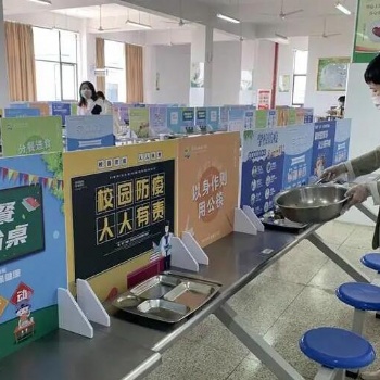 天津市西青区学校餐桌挡板 防飞沫挡板定制安装