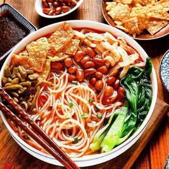 海外人气美食螺蛳粉 出口流程资料 国际国内**代理 运输配送