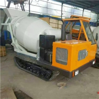 履带式小型罐车，混凝土运输车，规格尺寸可定做