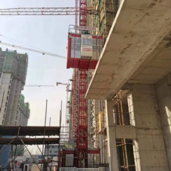 广东施工升降机物料提升机sc200/200齿轮式施工电梯