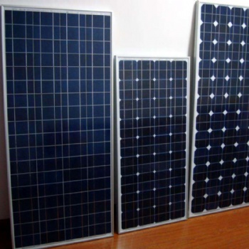 降级太阳能板拆卸电池板发电光伏板回收