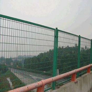 桥梁防抛网的材质及应用