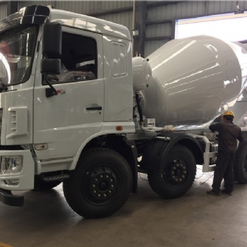 搅拌车厂家供应东风华神6X2小三轴8方水泥搅拌车仅售24.6万