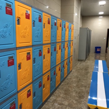 广东深圳易安格专业生产温泉员工更衣柜储物柜批发