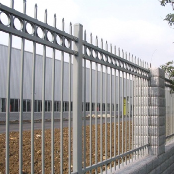 南宁锌钢护栏围栏厂家定制厂区锌钢围墙护栏铁艺栅栏
