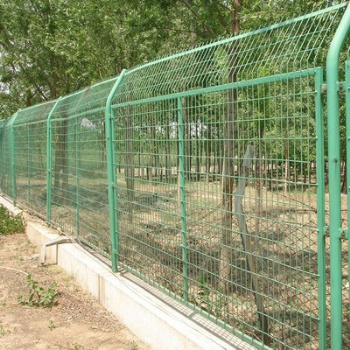 南宁厂家供应园林绿化圈地养殖不锈钢护栏网 定制圈地围栏网护栏网定制