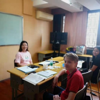 外国人学拼音如何能够事半功倍