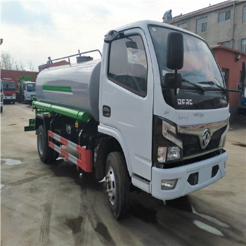 厂家**东风福瑞卡洒水车小型5吨喷洒车