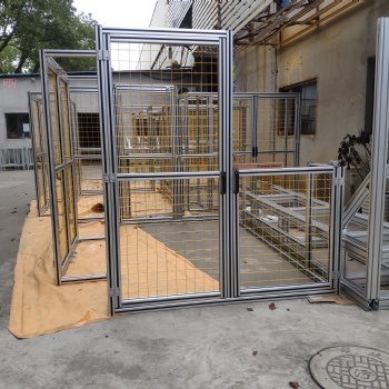 上海厂家护栏网防护网现货 铝型材定制高层防护网