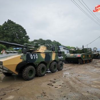 国防教育基地装备 动态装甲车模型制作厂家
