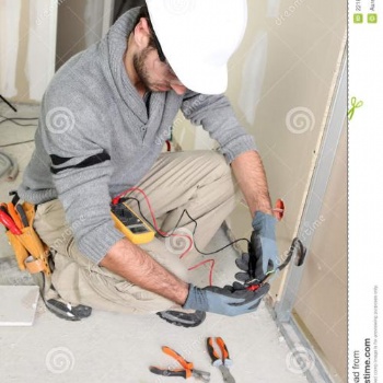 建筑电工简介，火热报名中
