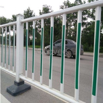 生产直售京式护栏，道路护栏，N型护栏，倒U式护栏，锌钢护栏